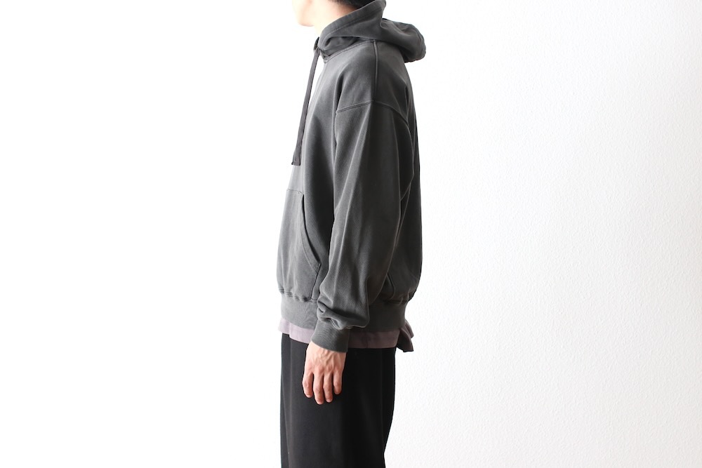EVCON (���ӥ���) "PIGMENT SWEAT PARKA"