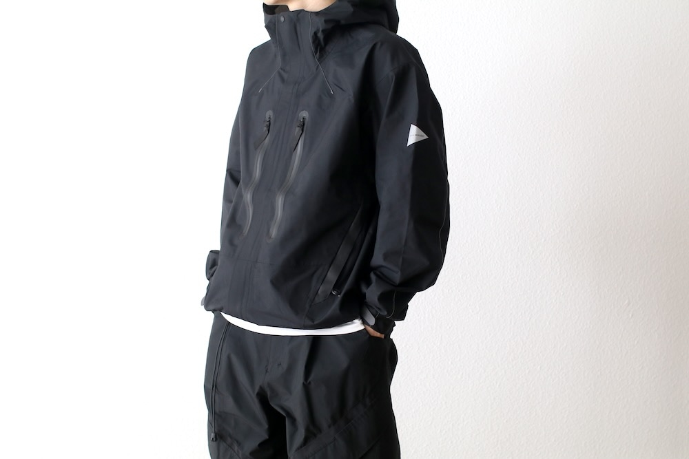 and wander(����ɥ�����) "2.5L hiker rain jacket"