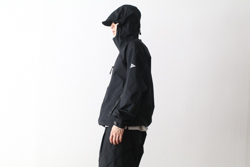 and wander(����ɥ�����) "2.5L hiker rain jacket"