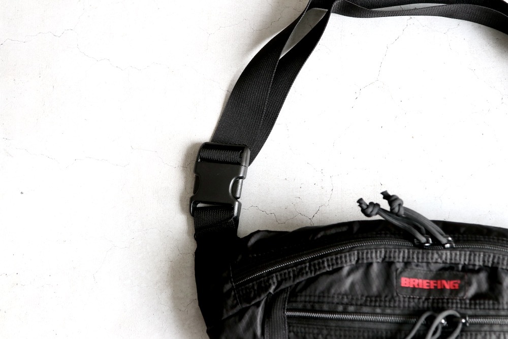 ��4.3 Release / limited��COMME des GARCONS HOMME �� BRIEFING(���� �� ����륽�󡦥��� �� �֥꡼�ե���) "�ʥ�����������åץ������ȥХå� HQ-K203-051"