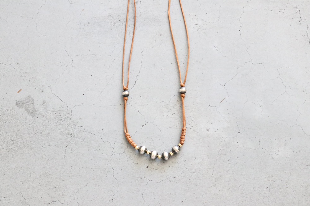 ��ͽ���ʡ�Indian Jewelry (����ǥ����� ���奨�꡼) "Leather Navajo Pearls Necklace 57cm / 58cm -ERICKA NICOLAS BEGAY-"