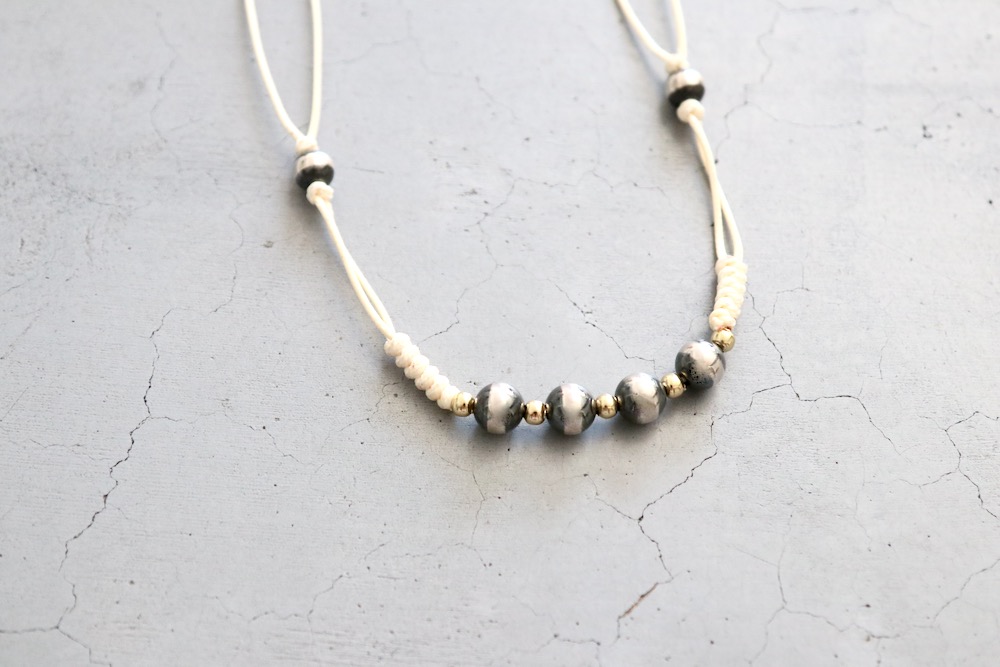 ��ͽ���ʡ�Indian Jewelry (����ǥ����� ���奨�꡼) "Leather Navajo Pearls Necklace 57cm / 58cm -ERICKA NICOLAS BEGAY-"