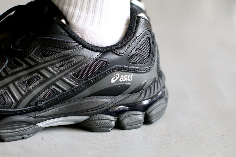 ASICS (アシックス) 