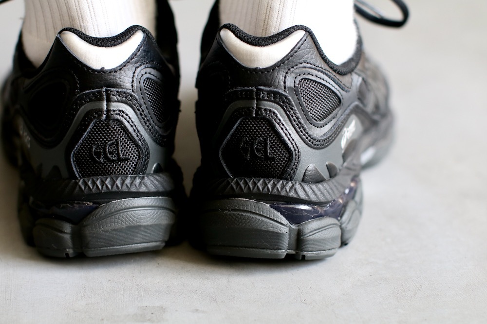 ASICS (アシックス) 