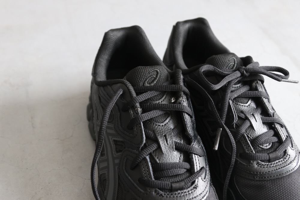 ASICS (�����å���) "GEL-NYC -Black/Black-"