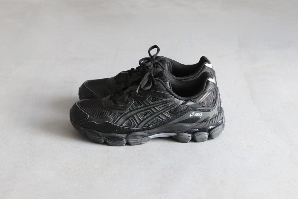 ASICS (�����å���) "GEL-NYC -Black/Black-"
