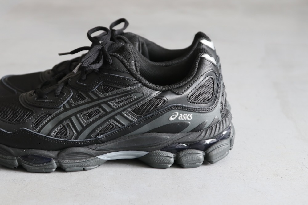 ASICS (�����å���) "GEL-NYC -Black/Black-"