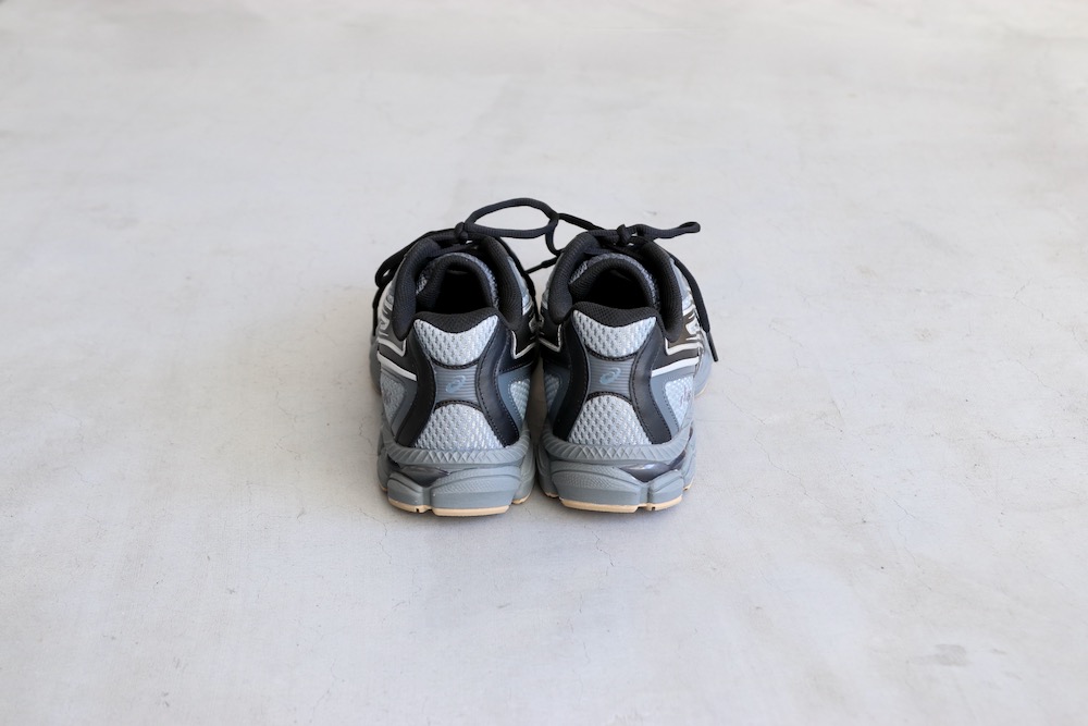 ASICS (å) "GEL-NYC 2055"