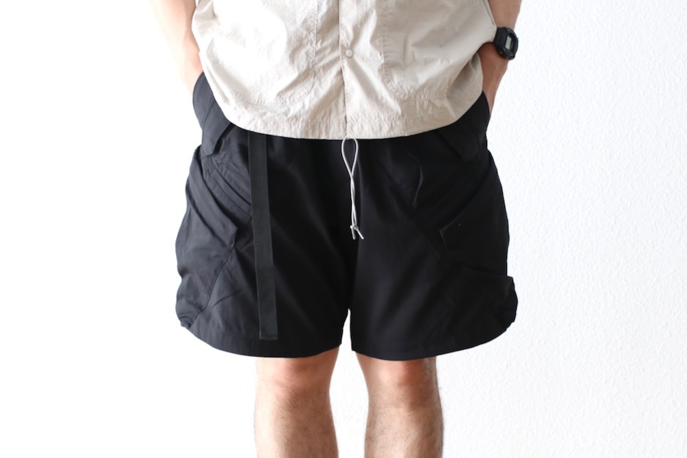 ACRONYM(˥) "SP29-M LIGHTSHELL NYLON STRETCH SHORT PANT (STRAIGHT FIT)"