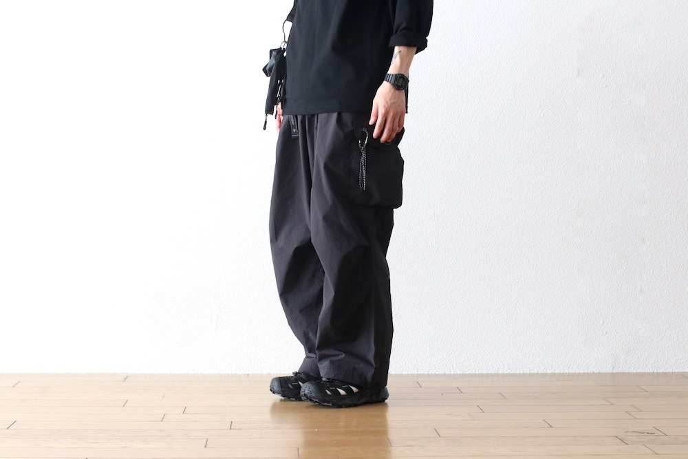 and wander(ɥ) "oversized cargo pants"