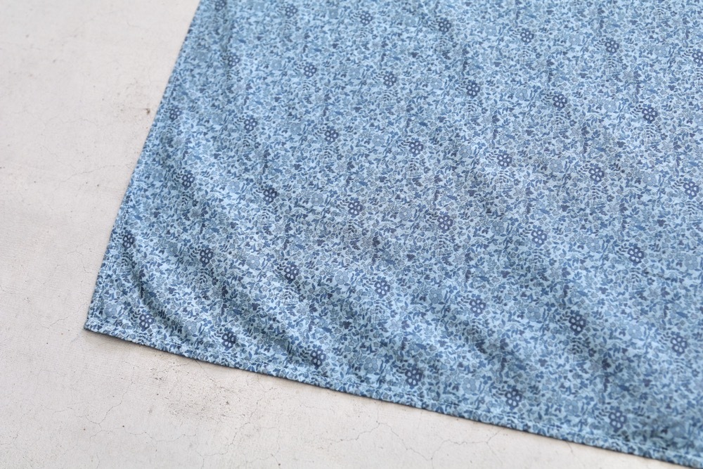 WOMEN'STOUJOURSʥȥ塼ˡBandanna Scarf / Grayish Indigo -NATURAL OVER DYE CLASSIC BLUE FLORAL COTTON CLOTH"