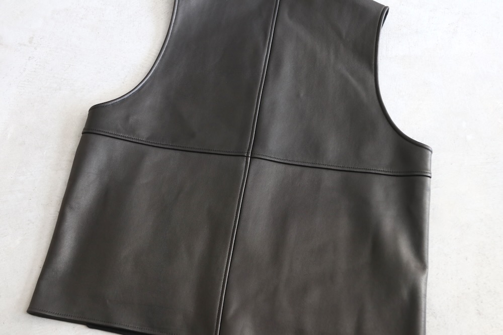 ssstein(奿) "BONDED LEATHER VEST"