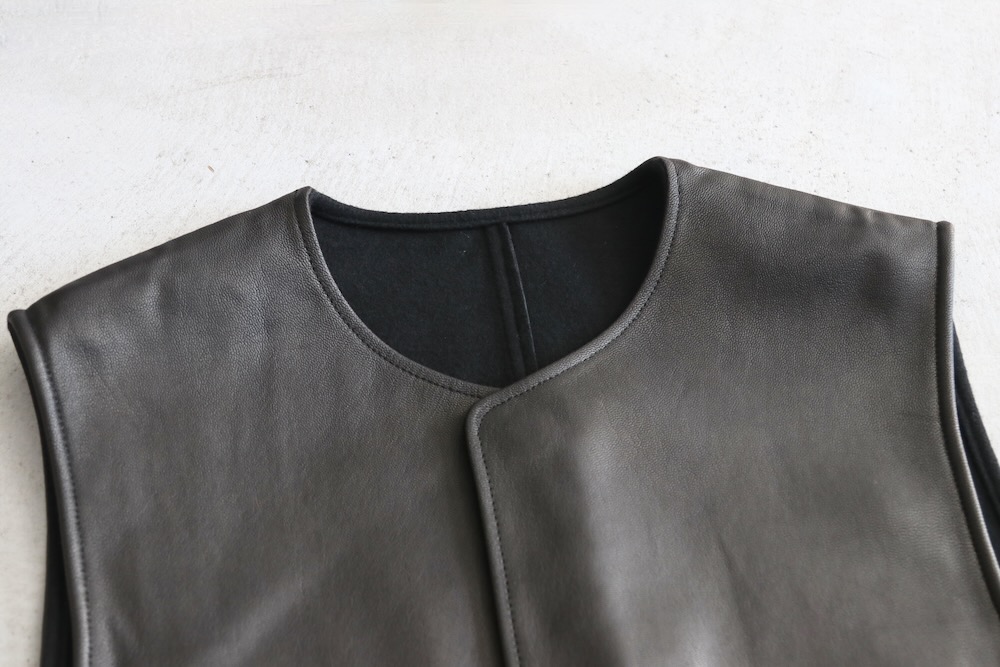 ssstein(奿) "BONDED LEATHER VEST"