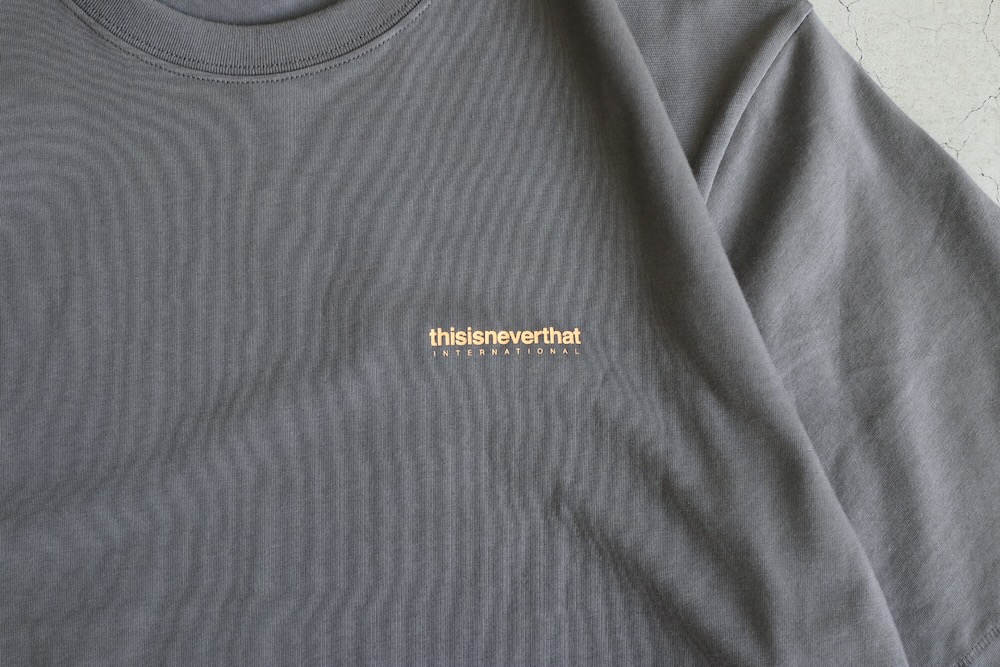thisisneverthat (ǥ  ͥСå) "INTL. Logo Tee"