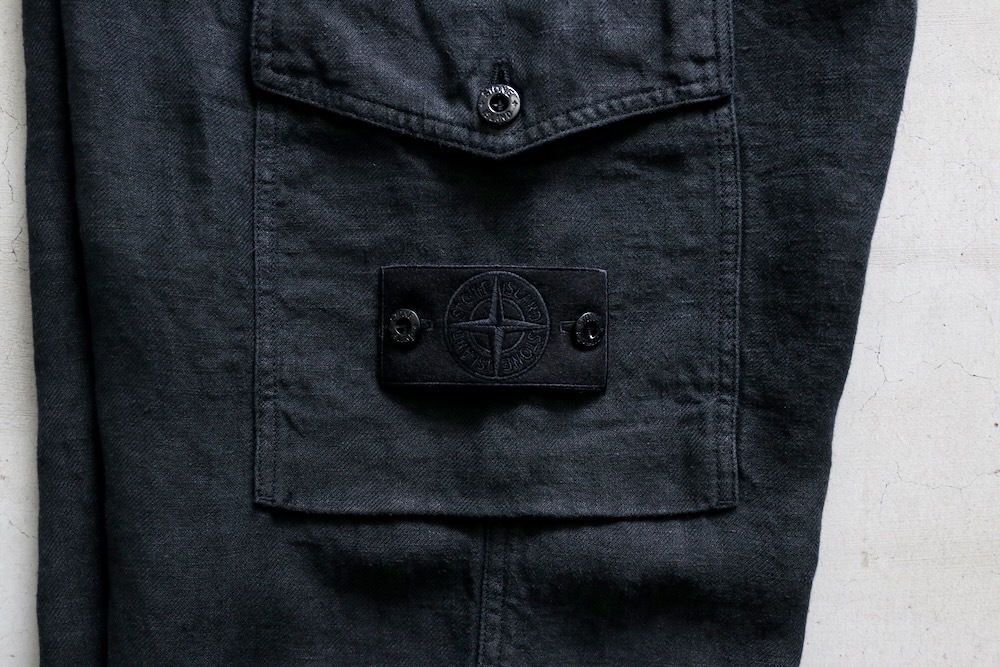 STONE ISLAND(���ȡ��󥢥����� ) "STONE ISLAND GHOST PIECE - DIAGONAL LINEN CARGO PANTS"
