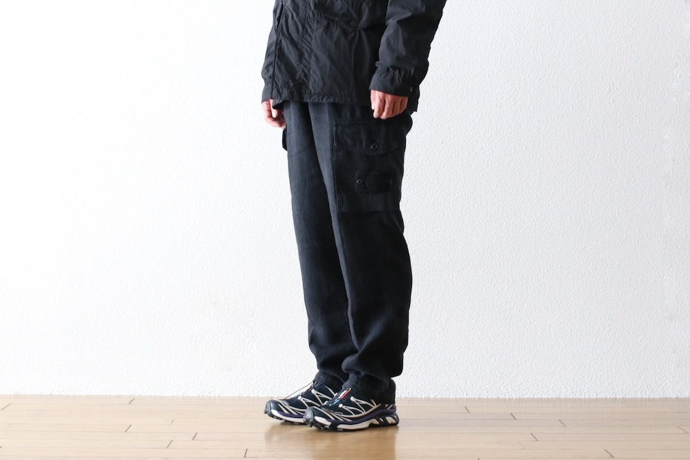 STONE ISLAND(���ȡ��󥢥����� ) "STONE ISLAND GHOST PIECE - DIAGONAL LINEN CARGO PANTS"
