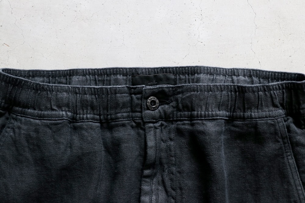 STONE ISLAND(���ȡ��󥢥����� ) "STONE ISLAND GHOST PIECE - DIAGONAL LINEN CARGO PANTS"