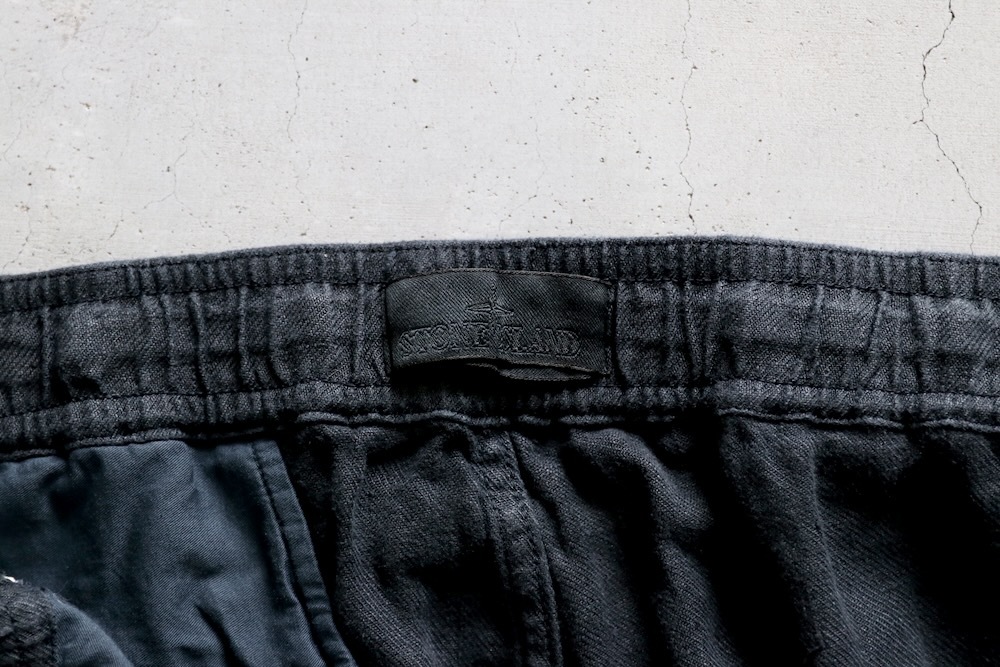 STONE ISLAND(���ȡ��󥢥����� ) "STONE ISLAND GHOST PIECE - DIAGONAL LINEN CARGO PANTS"