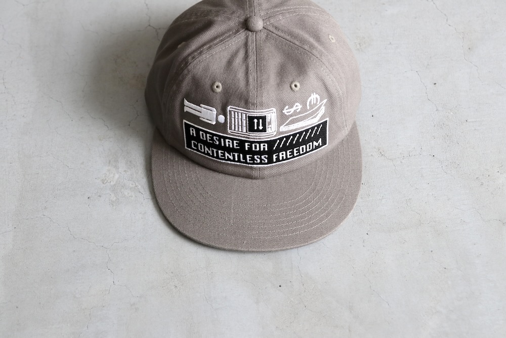 C.E() "CONTENTLESS CAP"