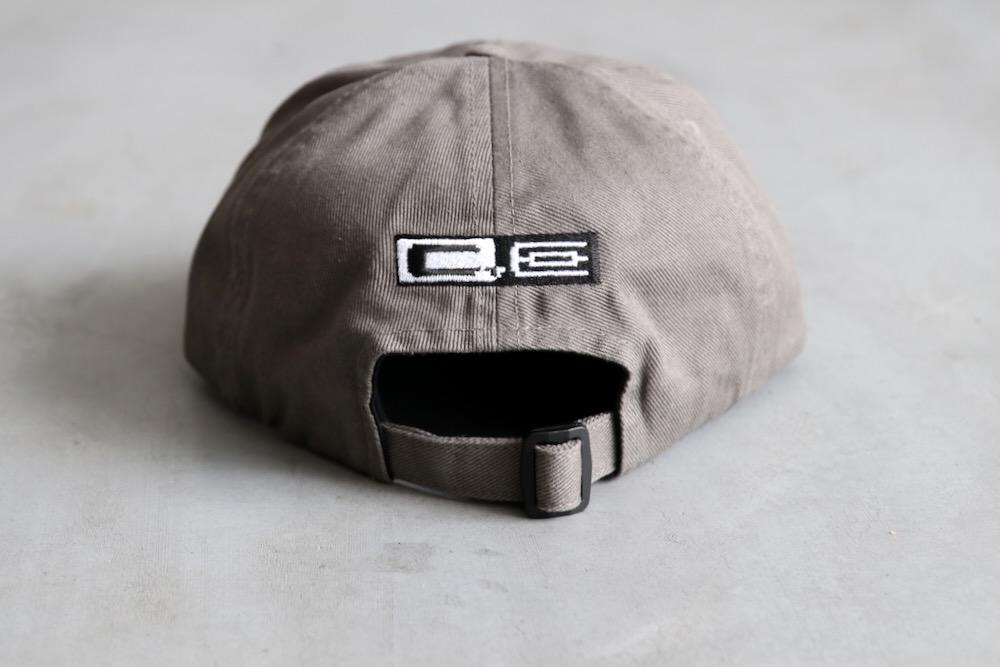 C.E() "CONTENTLESS CAP"