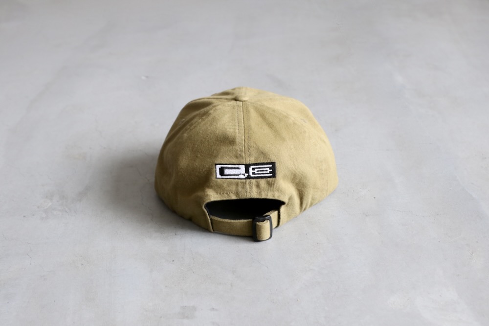 C.E() "CONTENTLESS CAP"