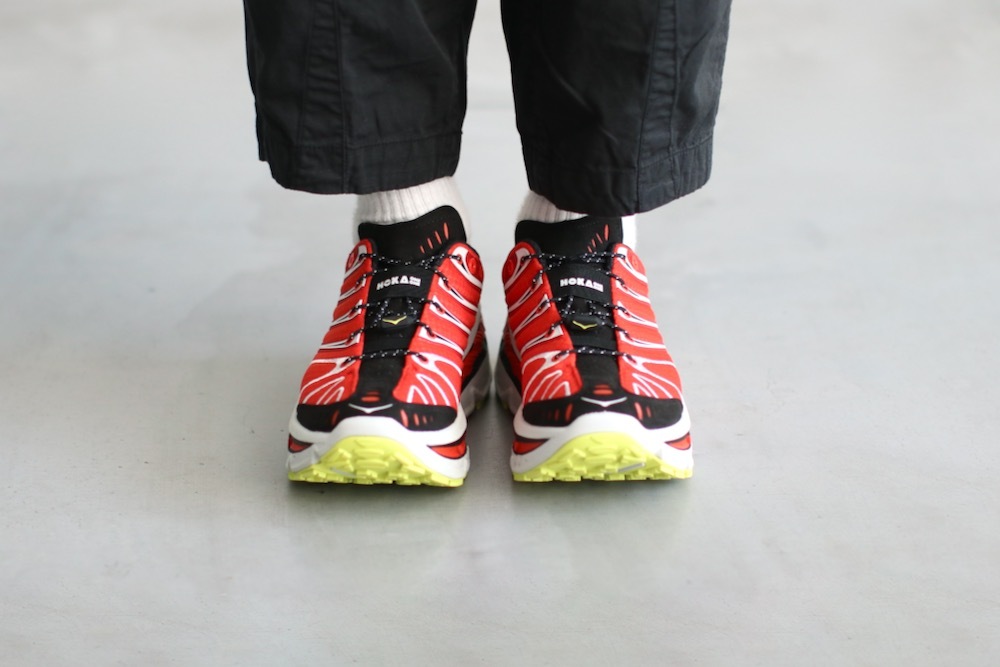 ほぼ新品☆センソユニコ☆ｔｂ☆とても暖かいセットアップ☆黒地に赤の変形ドット柄☆ ほぼ新品☆センソユニコ☆tb☆とても暖かいセットアップ☆黒地に赤の