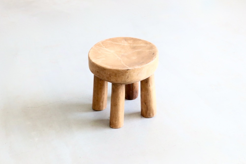 African Crafts (アフリカ工芸品) “セヌフォ族のスツール - LIGHT