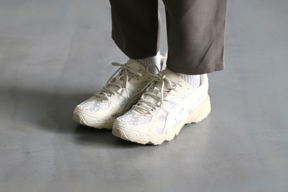 ASICS (�����å���) "GEL-NUNOBIKI -Cream/Pure Silver-"