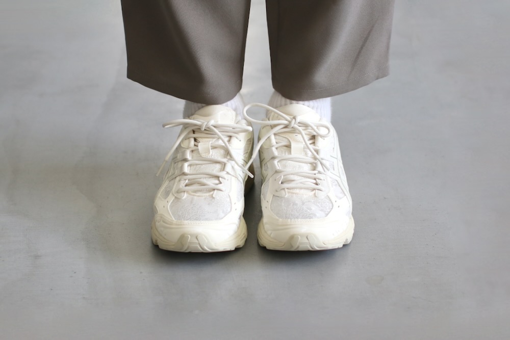 ASICS (�����å���) "GEL-NUNOBIKI -Cream/Pure Silver-"