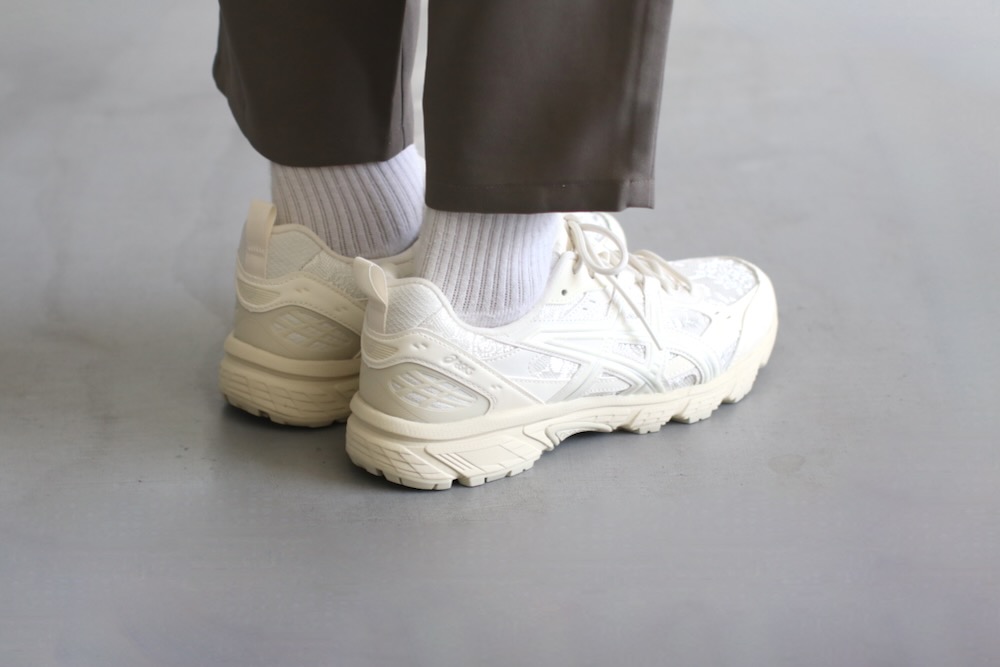 ASICS (�����å���) "GEL-NUNOBIKI -Cream/Pure Silver-"