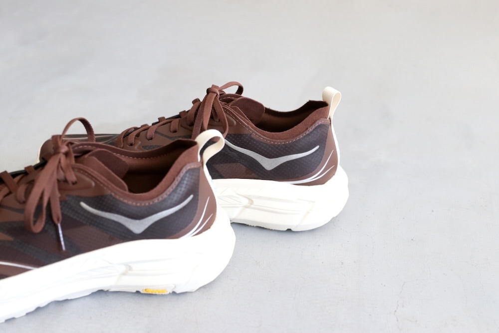 HOKA ONE ONE (ホカ オネ オネ) 