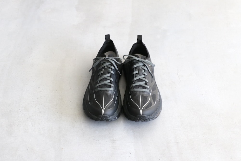 HOKA ONE ONE (ホカ オネ オネ) 