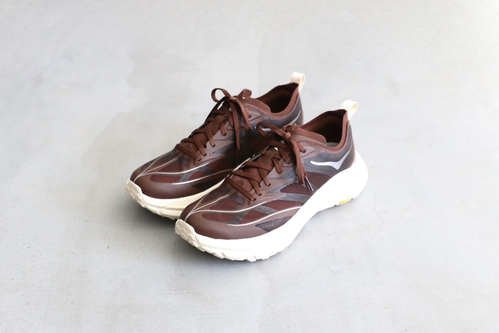 HOKA ONE ONE (ホカ オネ オネ) 