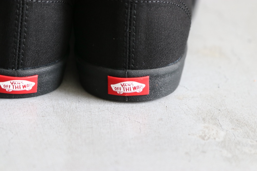 WOMEN'SVANS() "Authentic Lowpro -BLACK/BLACK-"