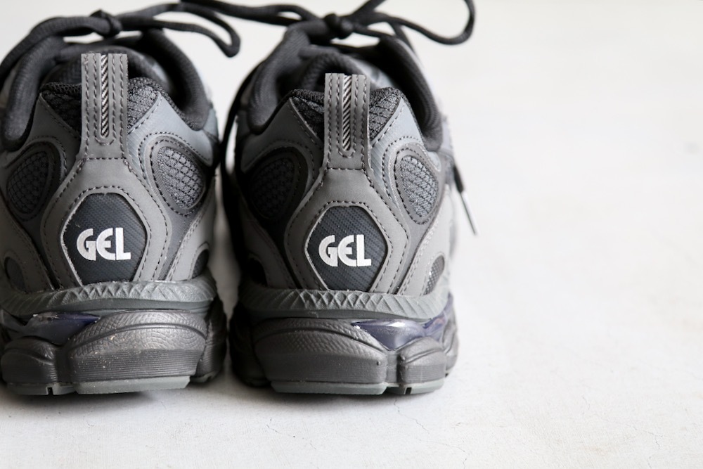 ASICS (アシックス) 