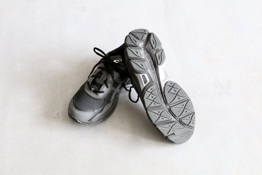 ASICS (アシックス) 