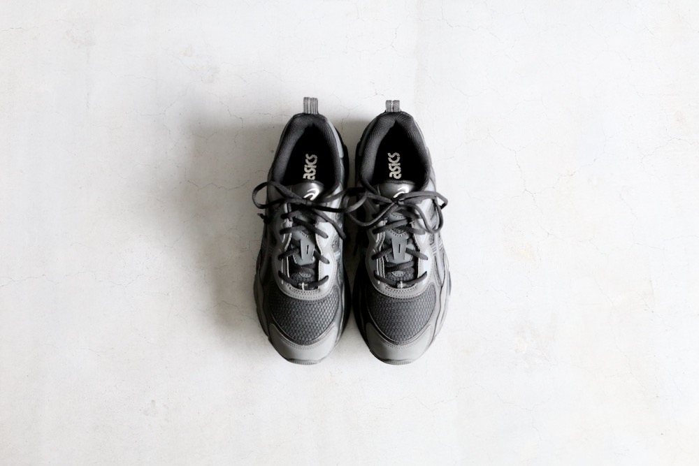 ASICS (アシックス) 