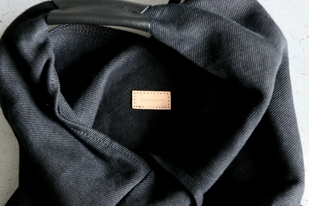 HenderScheme (���������������) "azuma bag small"