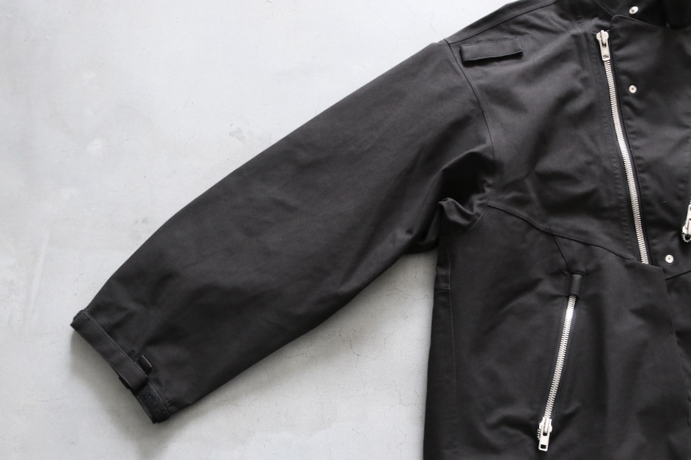 ACRONYM(˥) "J68W-BQ wide fir rider`s jacket -Xpore 3L CO face printed backer-"