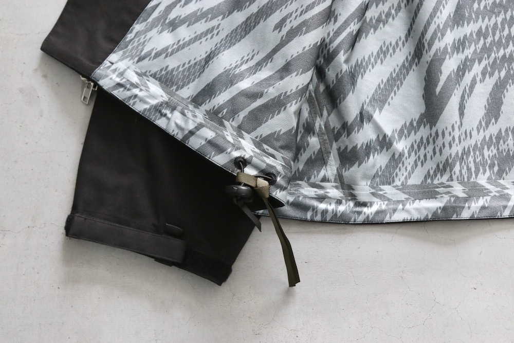 ACRONYM(˥) "J68W-BQ wide fir rider`s jacket -Xpore 3L CO face printed backer-"