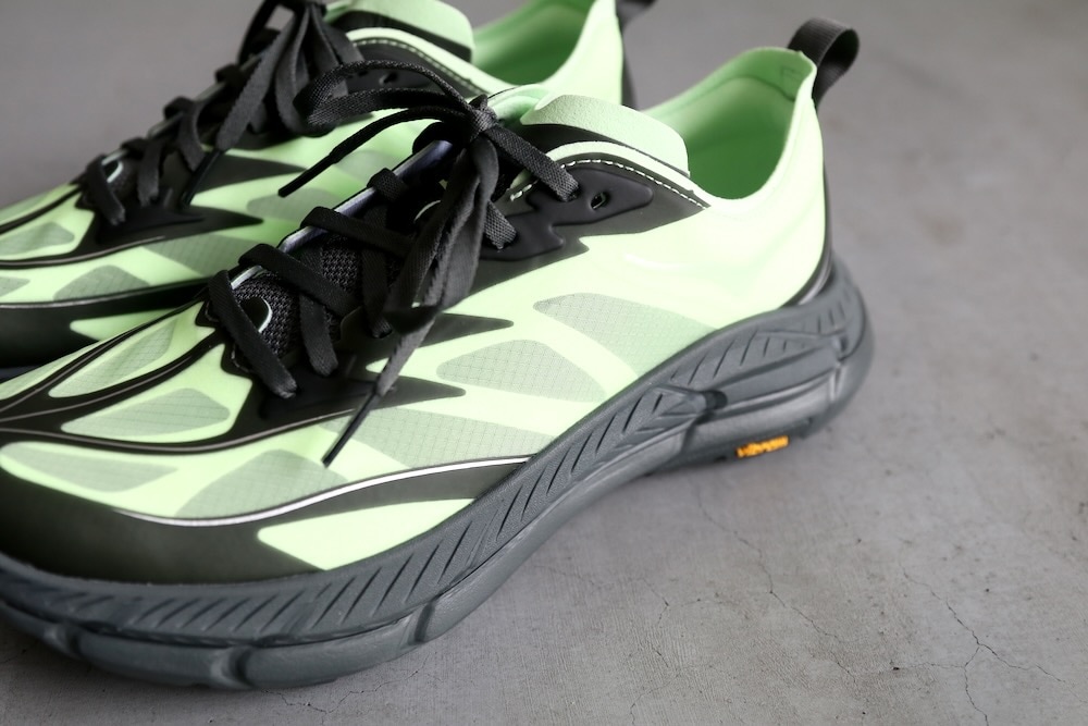 HOKA ONE ONE (ホカ オネ オネ) 