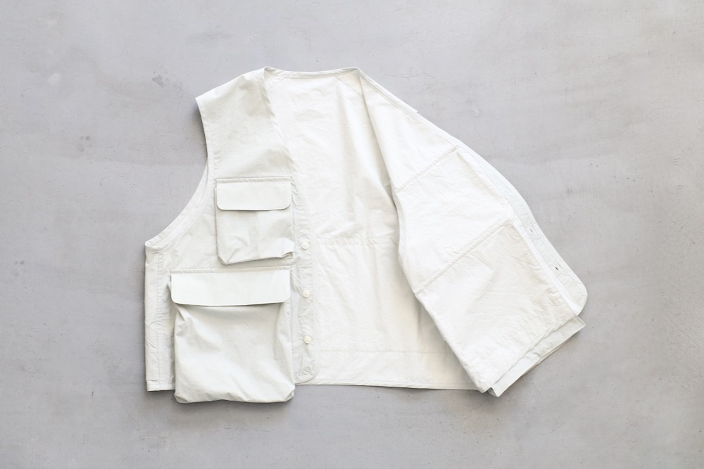 TOUJOURS ベスト 新品未使用タグ付き　トゥジュー定価28000円 WOMEN'S】TOUJOURS（トゥジュー）“Hunting Utility Vest - HARD