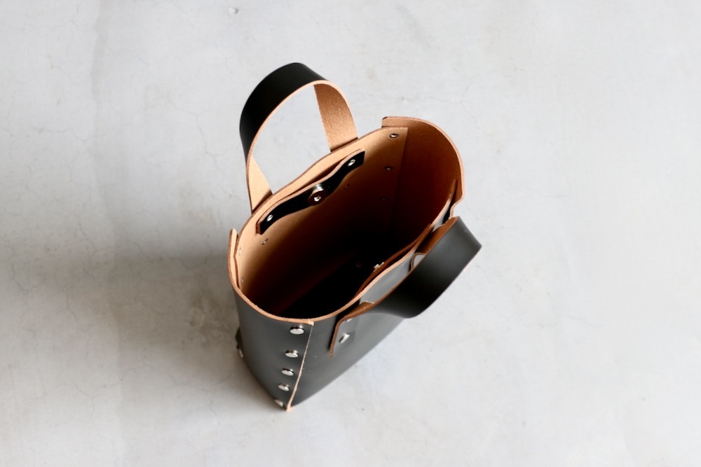 HenderScheme (���������������) "assemble hand bag tall S"