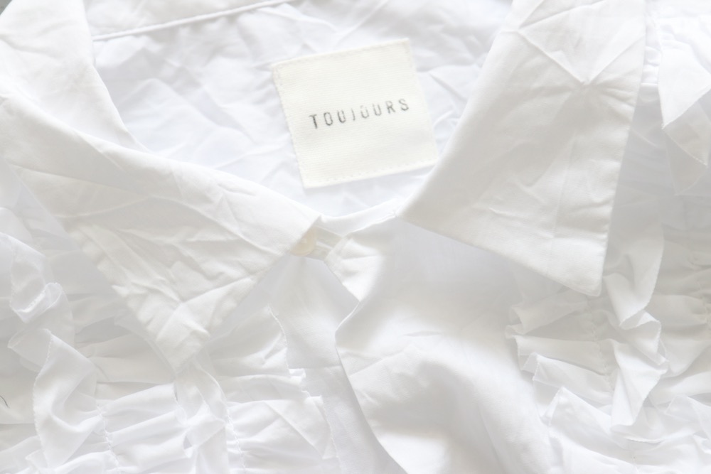 ��WOMEN'S��TOUJOURS�ʥȥ����塼�ˡ�Open Collar Short Sleeve Frill Shirt - WRINKLE COTTON PAPER CLOTH"