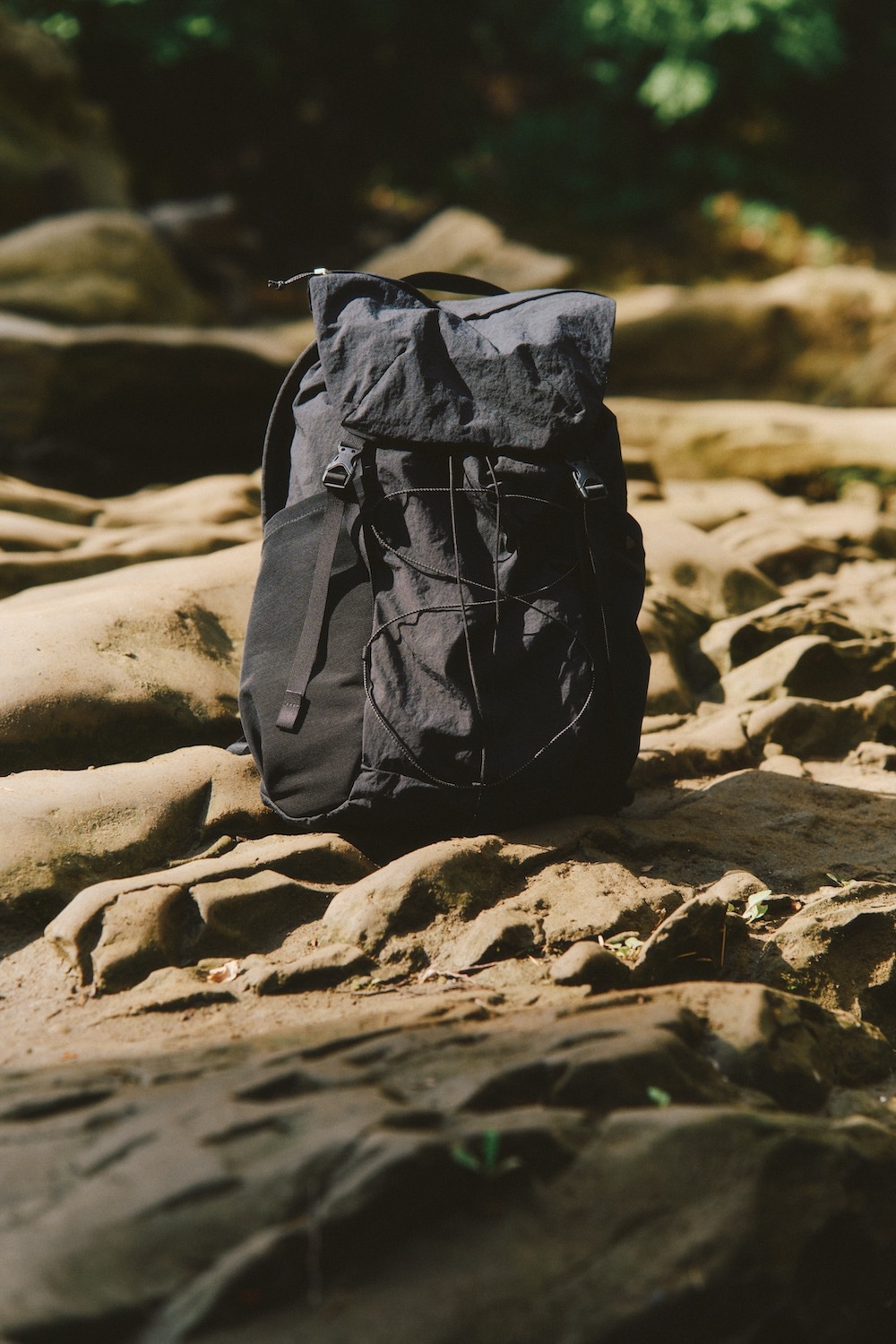 WARENFAUS ワーレンファウス　リュック　バッグ　Grid black WARENFAUS ワーレンファウス リュック バッグ Grid black