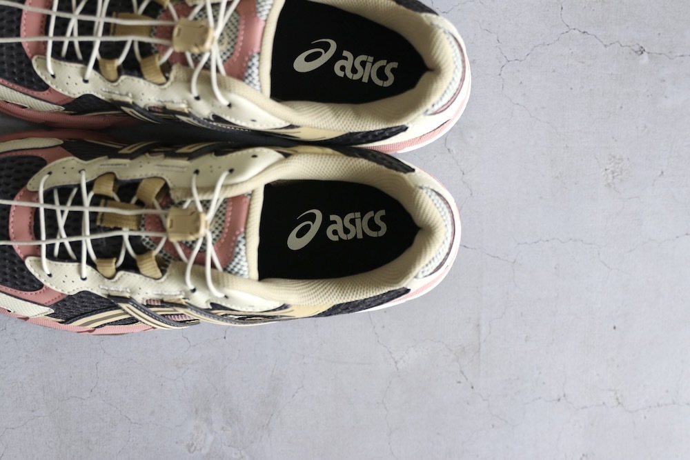 ASICS (�����å���) "GEL-SONOMA TR62"