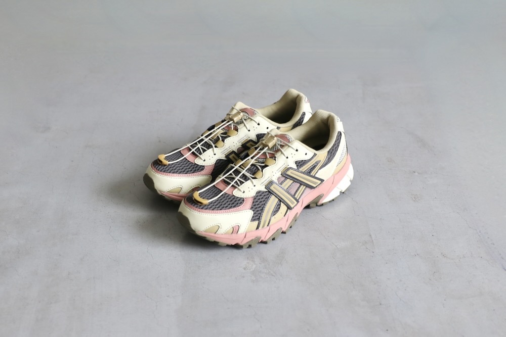 ASICS (�����å���) "GEL-SONOMA TR62"