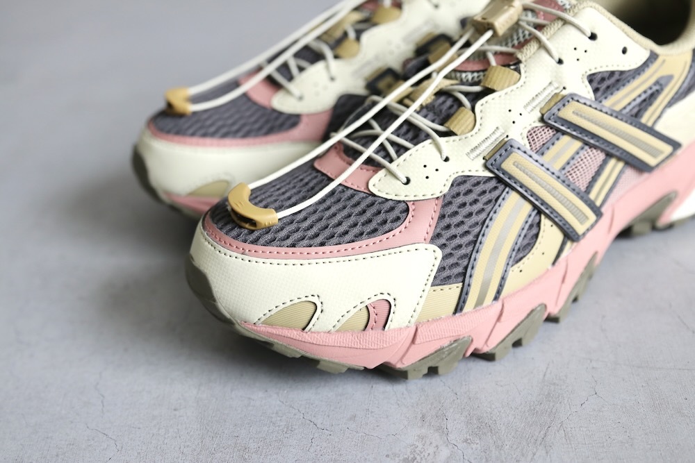 ASICS (�����å���) "GEL-SONOMA TR62"