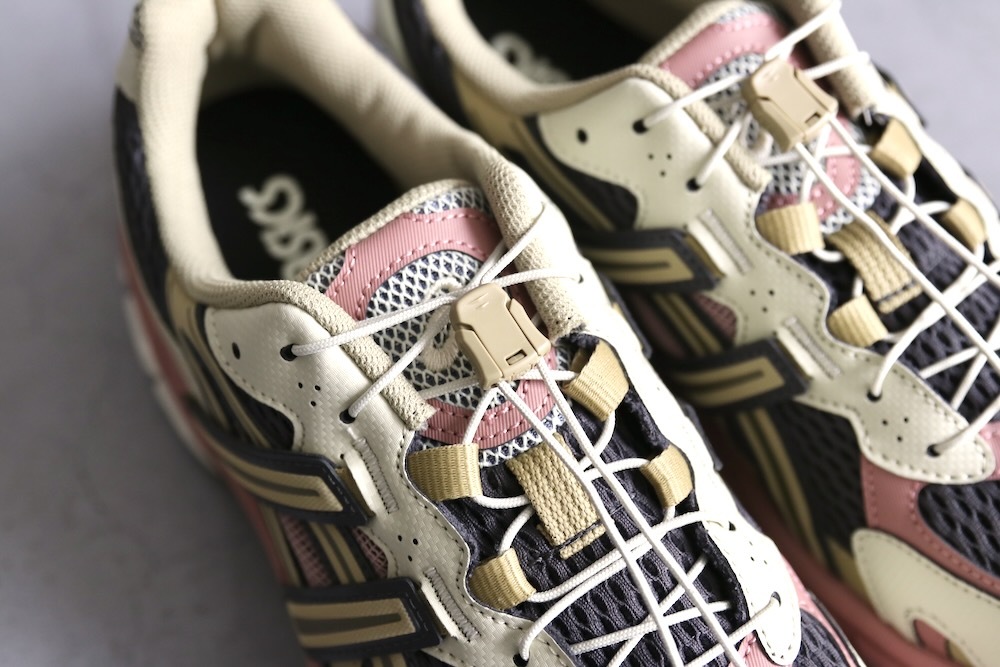 ASICS (�����å���) "GEL-SONOMA TR62"