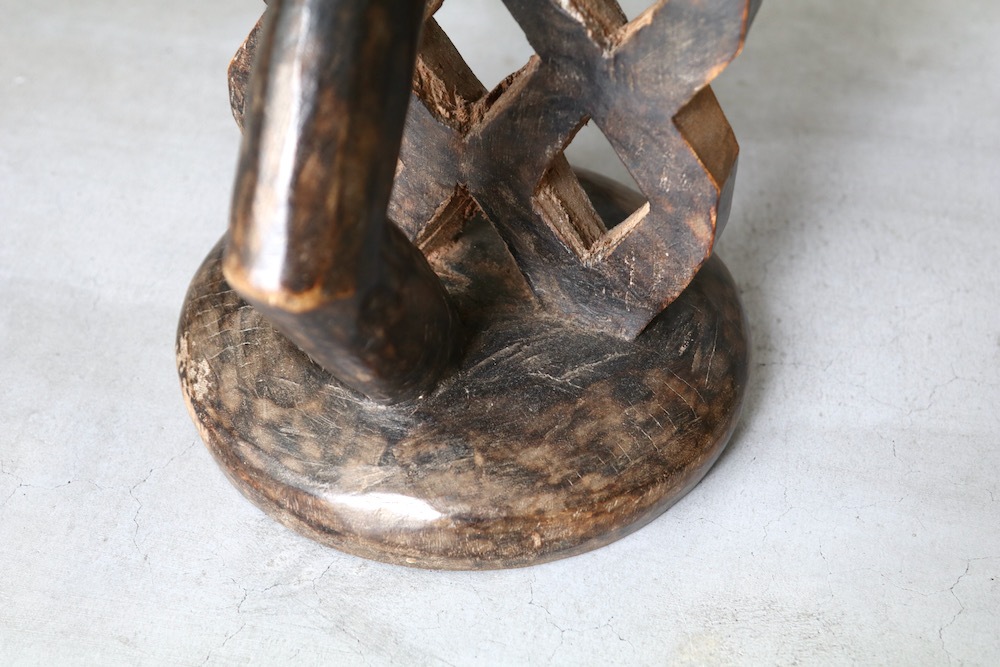 【週末限定値下げ】アフリカ スツール トンガ族 インテリア 家具 椅子 Sサイズ 週末限定値下げ】アフリカ スツール トンガ族 インテリア 家具 椅子 M